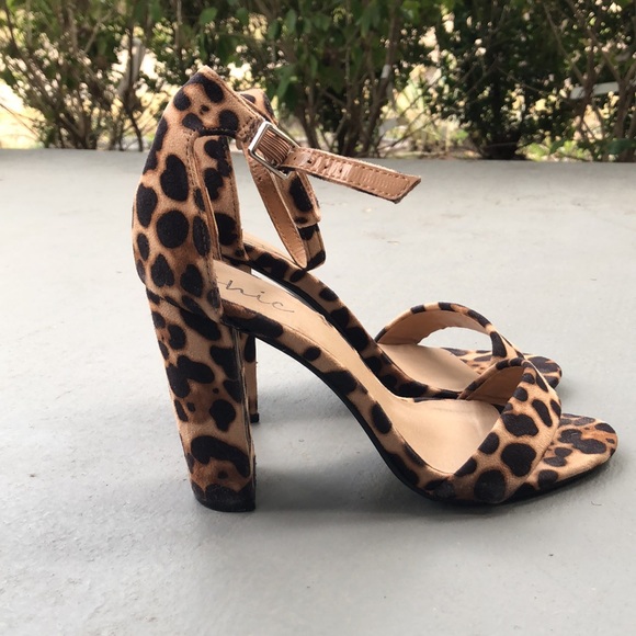 Leopard Print High Heels by Chic size 5 - Picture 4 of 4